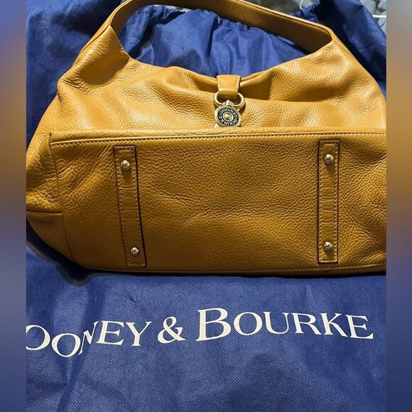 Dooney & Bourke - Pebble Grain Logo Loc Sac with Dust Bag - Picture 2 of 9